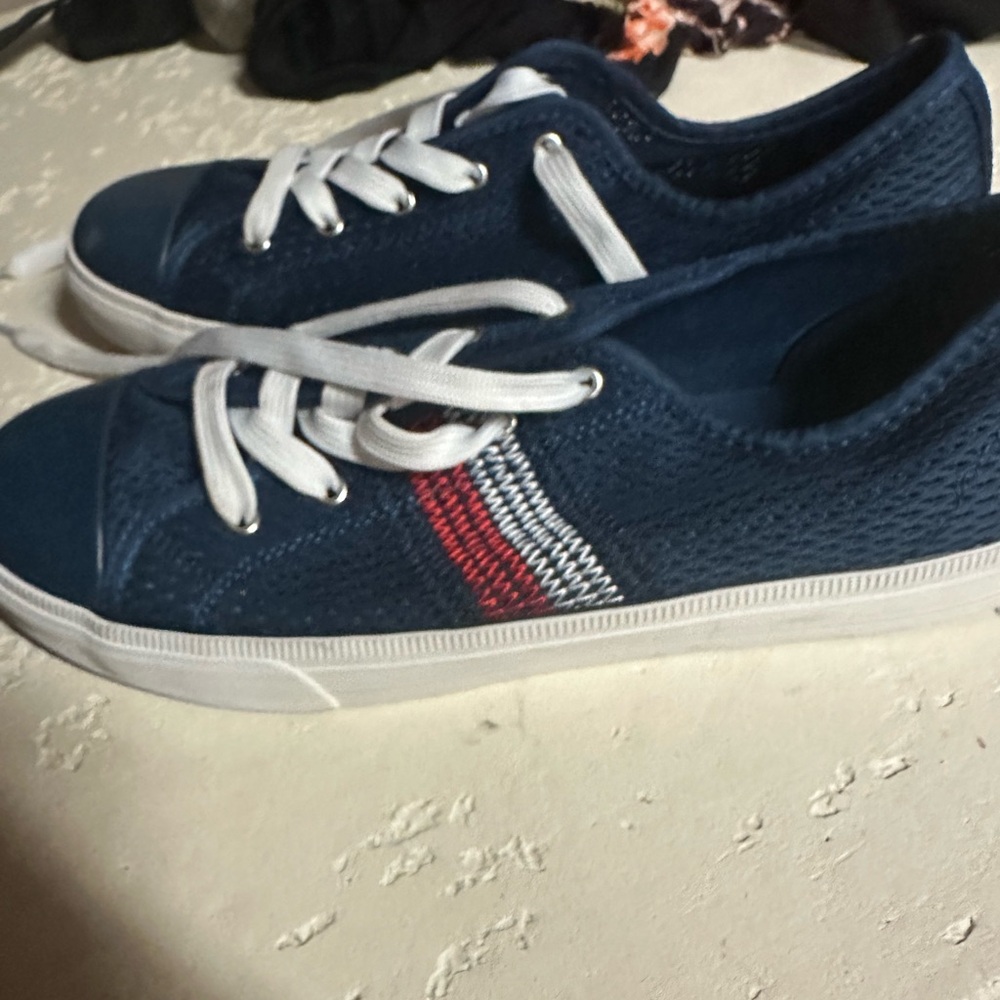 Navy Blue Sneakers‎ with White Laces